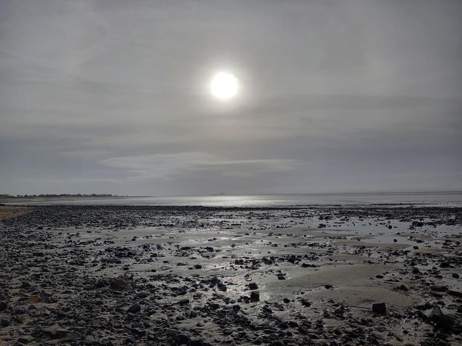 Maison Vue Sur Le Mont Saint Michel Et Sa Baie Champeaux Экстерьер фото