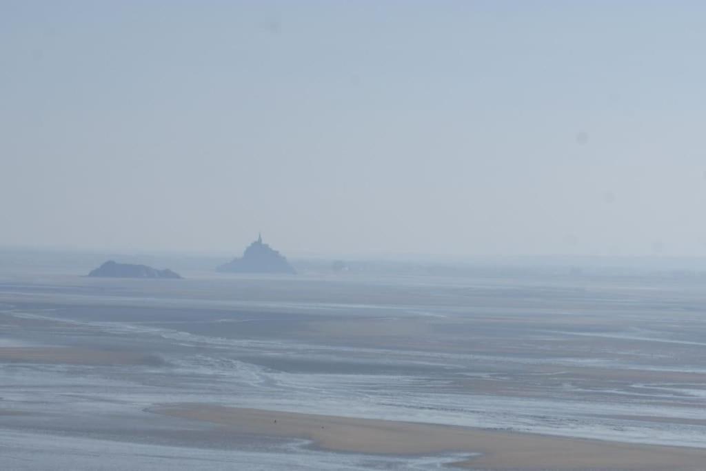 Maison Vue Sur Le Mont Saint Michel Et Sa Baie Champeaux Экстерьер фото